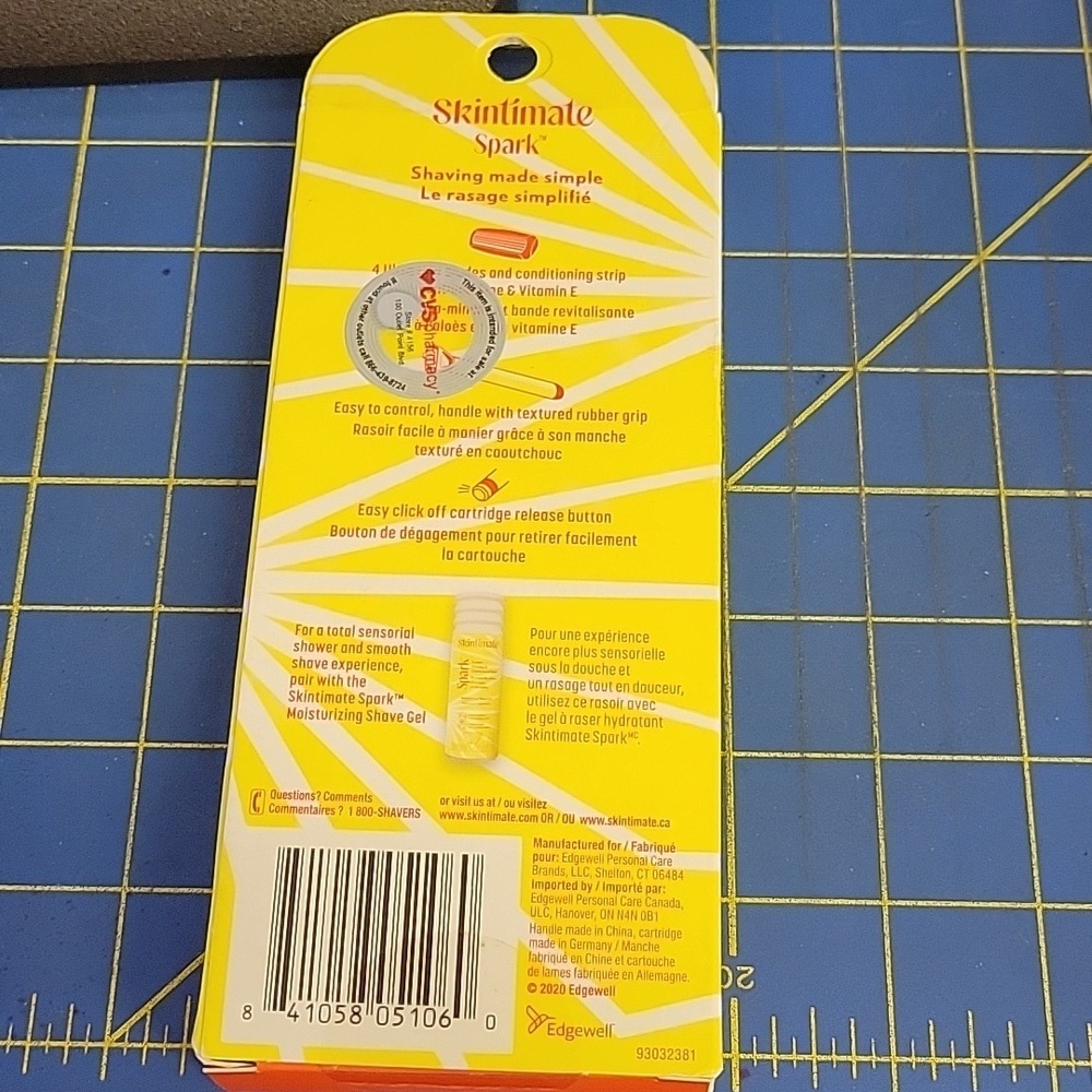 Skintimate Spark Razor New In Box - Picture 2 of 2